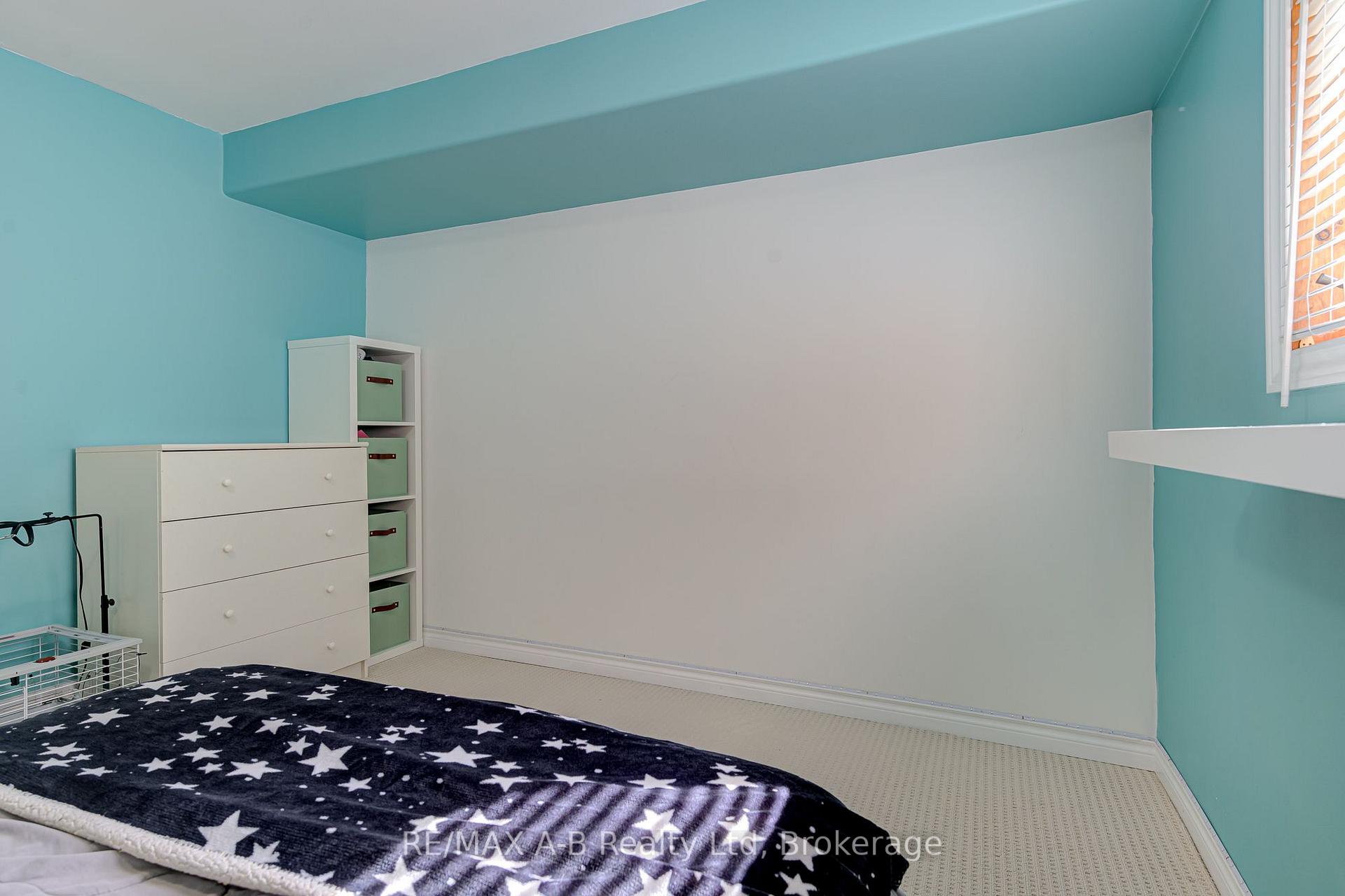 Photo 34 of 224 Morenz Drive, West Perth, Mitchell — HOMEH
