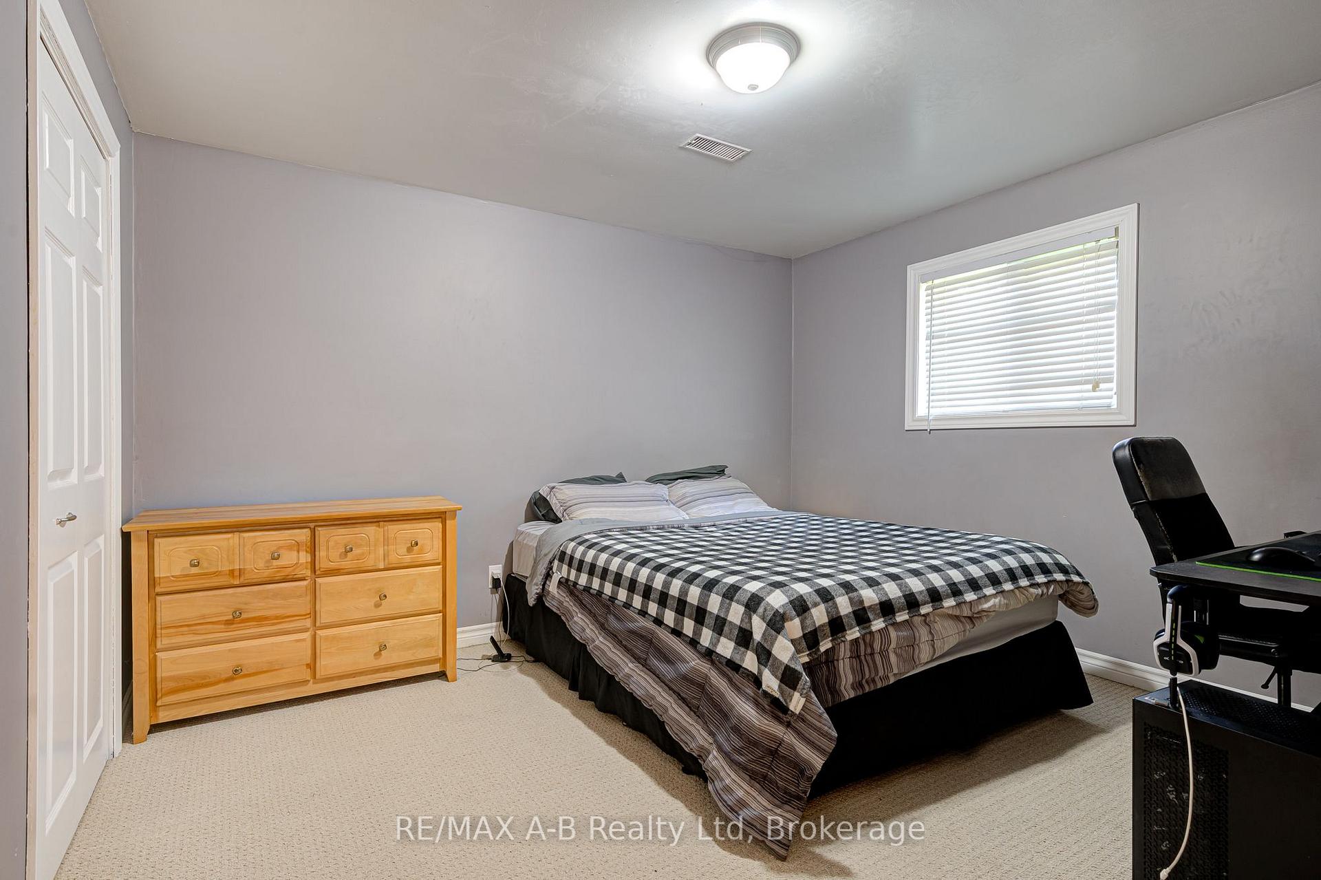 Photo 37 of 224 Morenz Drive, West Perth, Mitchell — HOMEH