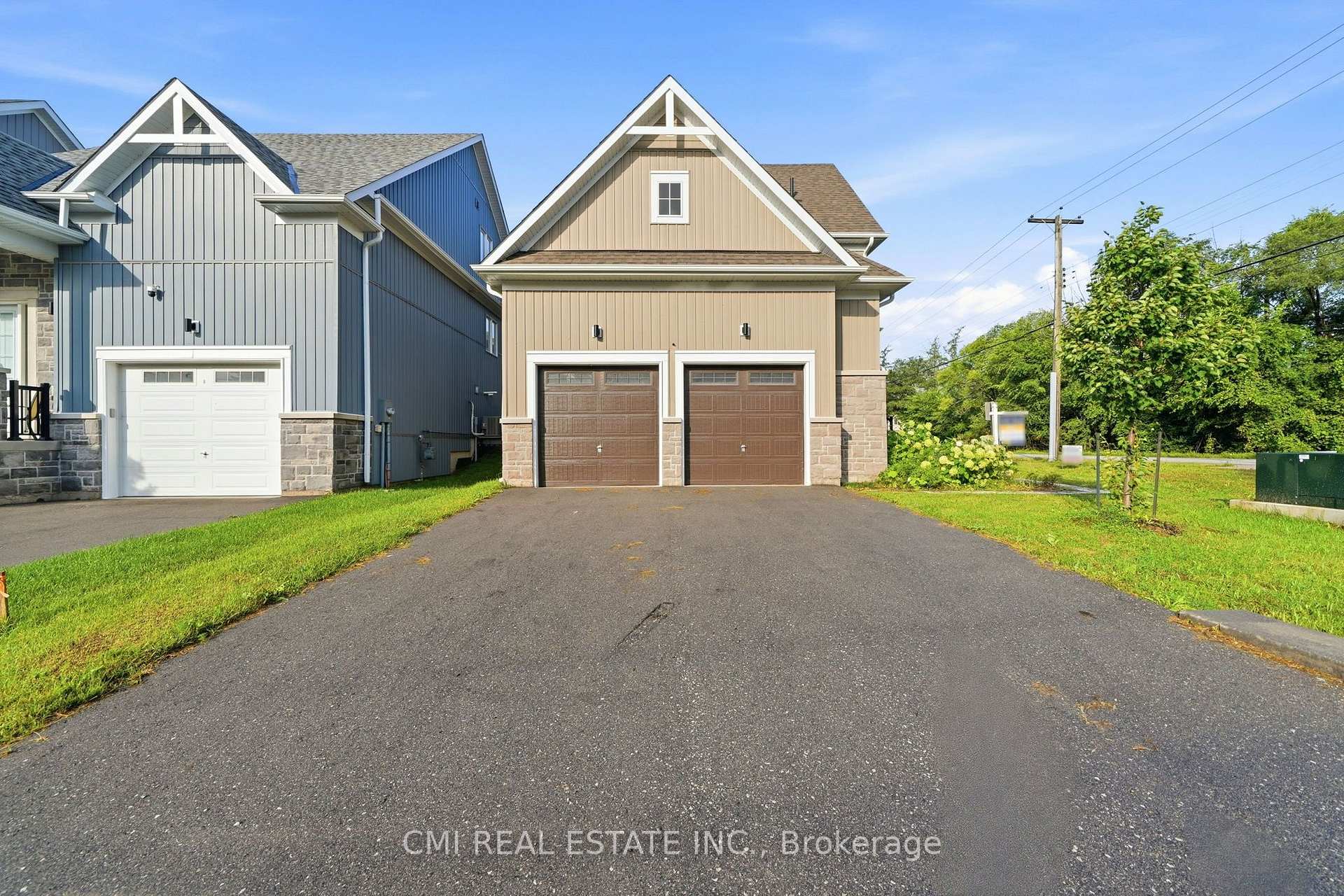 Photo 5 of 3205 Mosley Street, Wasaga Beach — HOMEH