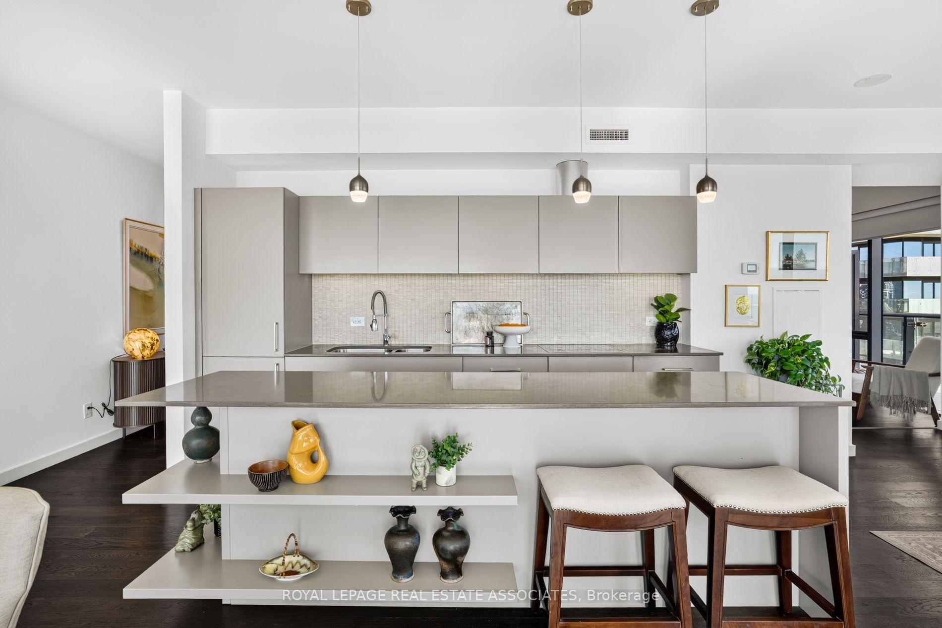 Photo 7 of Unit 3006, 70 Distillery Lane, Toronto, Waterfront Communities — HOMEH