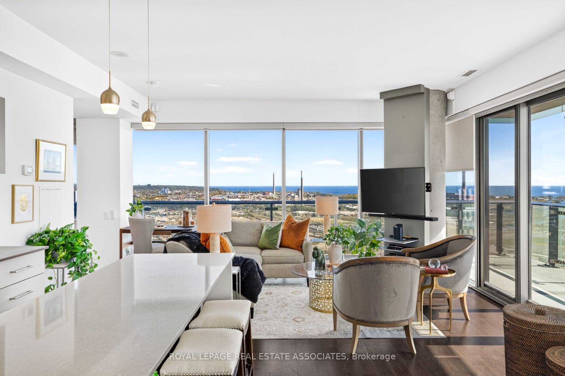 Photo 10 of Unit 3006, 70 Distillery Lane, Toronto, Waterfront Communities — HOMEH
