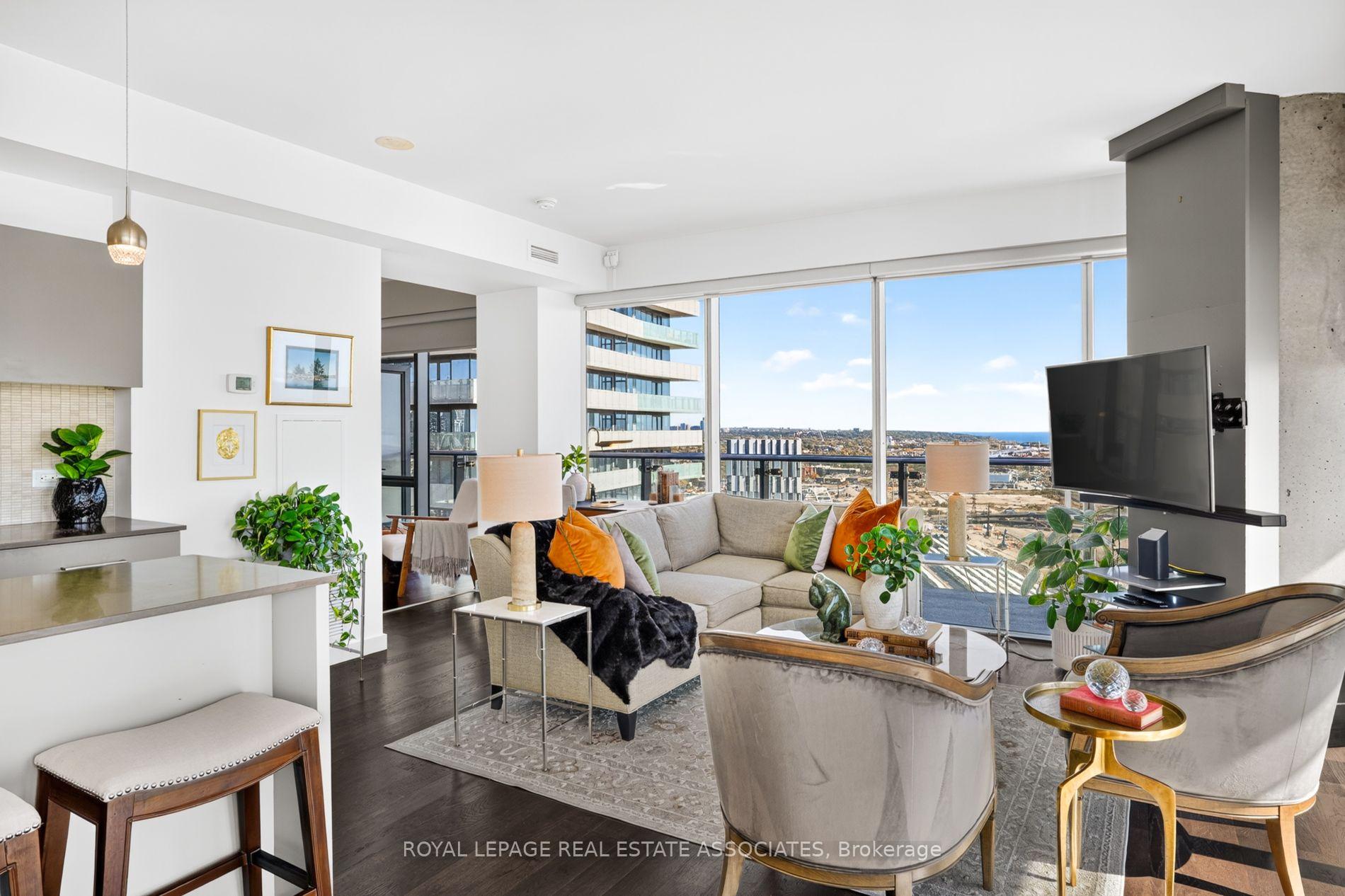 Photo 11 of Unit 3006, 70 Distillery Lane, Toronto, Waterfront Communities — HOMEH