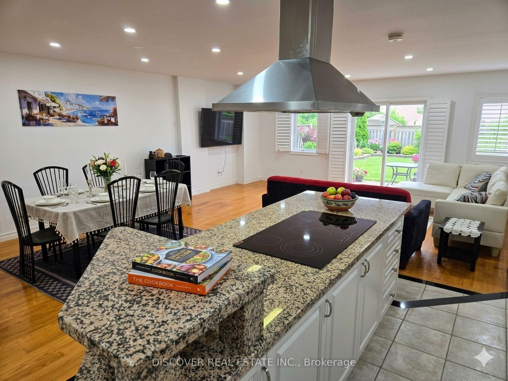 Photo 29 of 963 Hampton Crescent, Mississauga, Lakeview — HOMEH