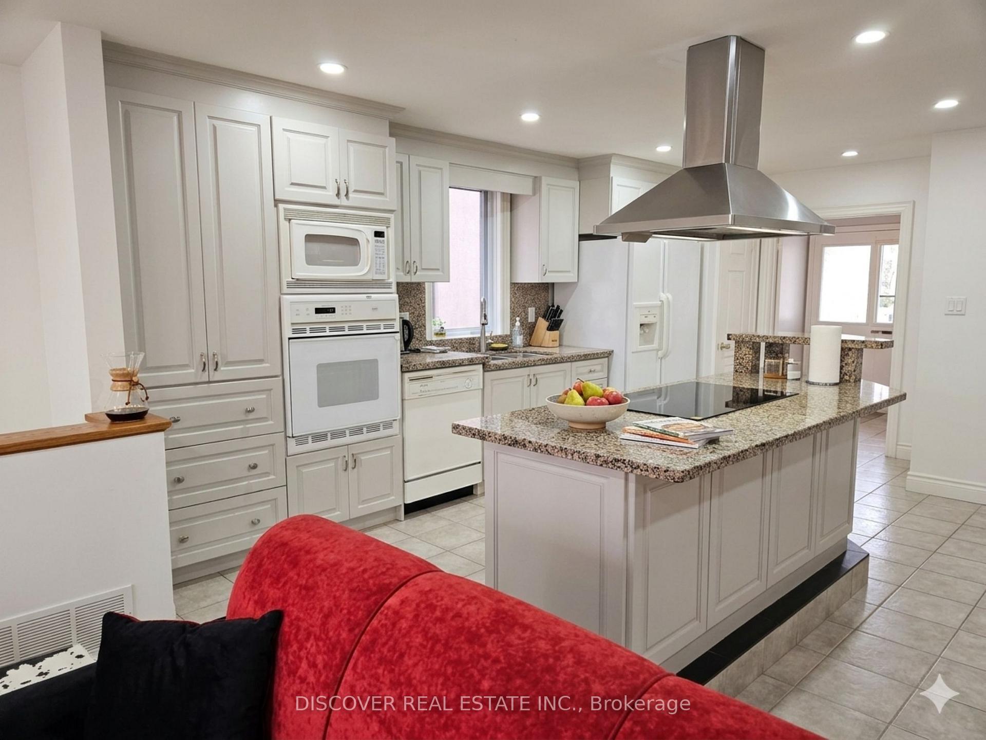 Photo 30 of 963 Hampton Crescent, Mississauga, Lakeview — HOMEH