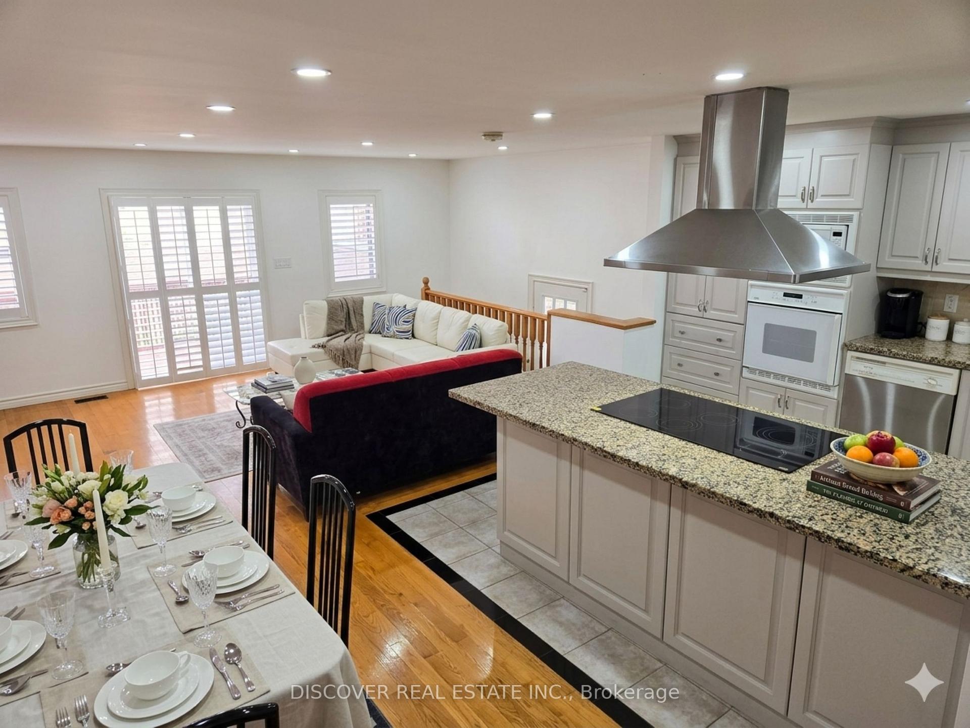 Photo 32 of 963 Hampton Crescent, Mississauga, Lakeview — HOMEH