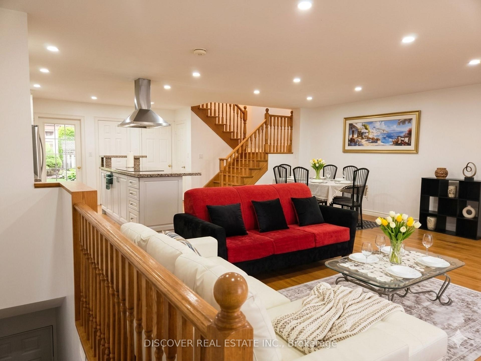 Photo 45 of 963 Hampton Crescent, Mississauga, Lakeview — HOMEH