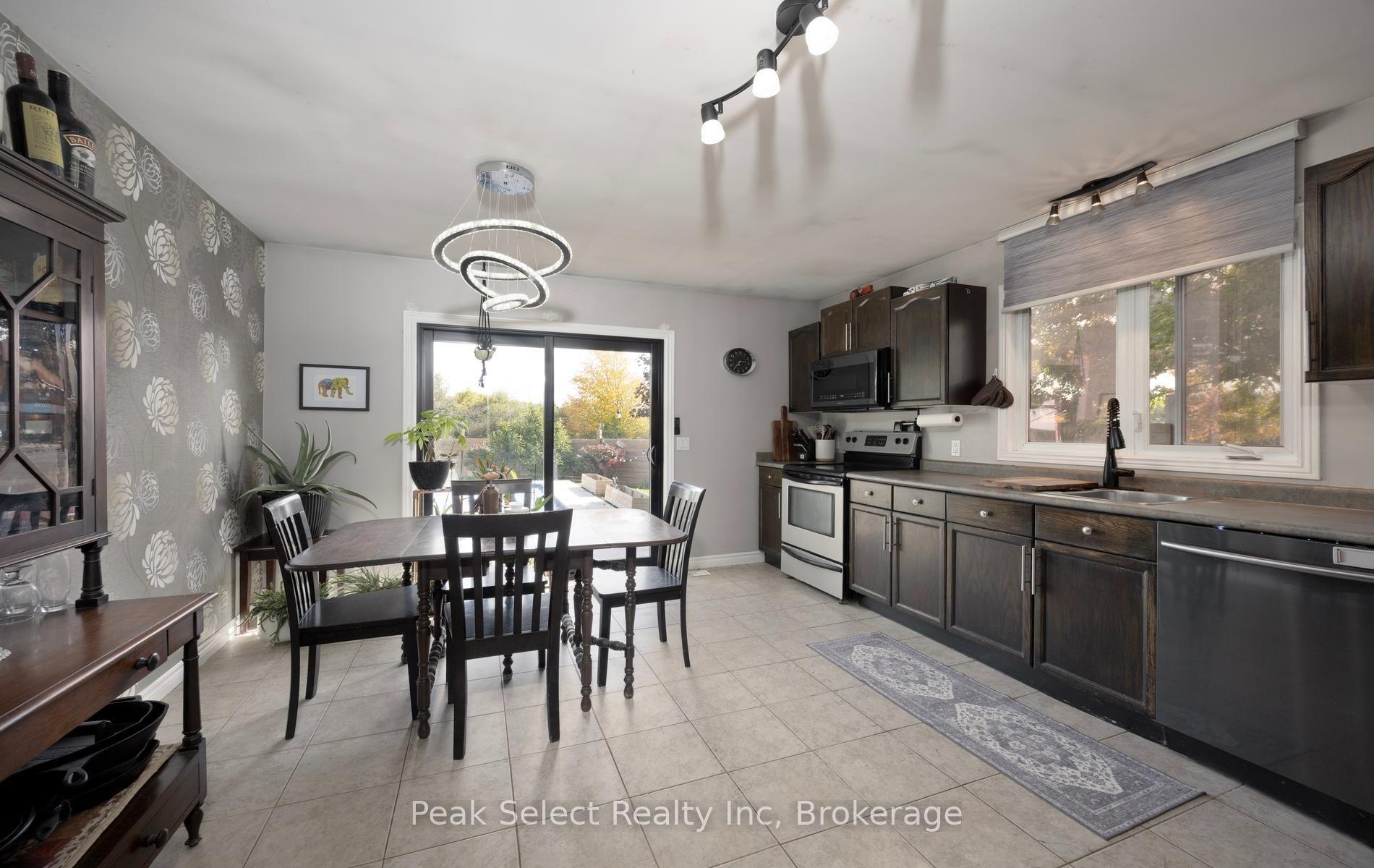 Photo 17 of 57 Parkhaven Crescent, St. Marys — HOMEH