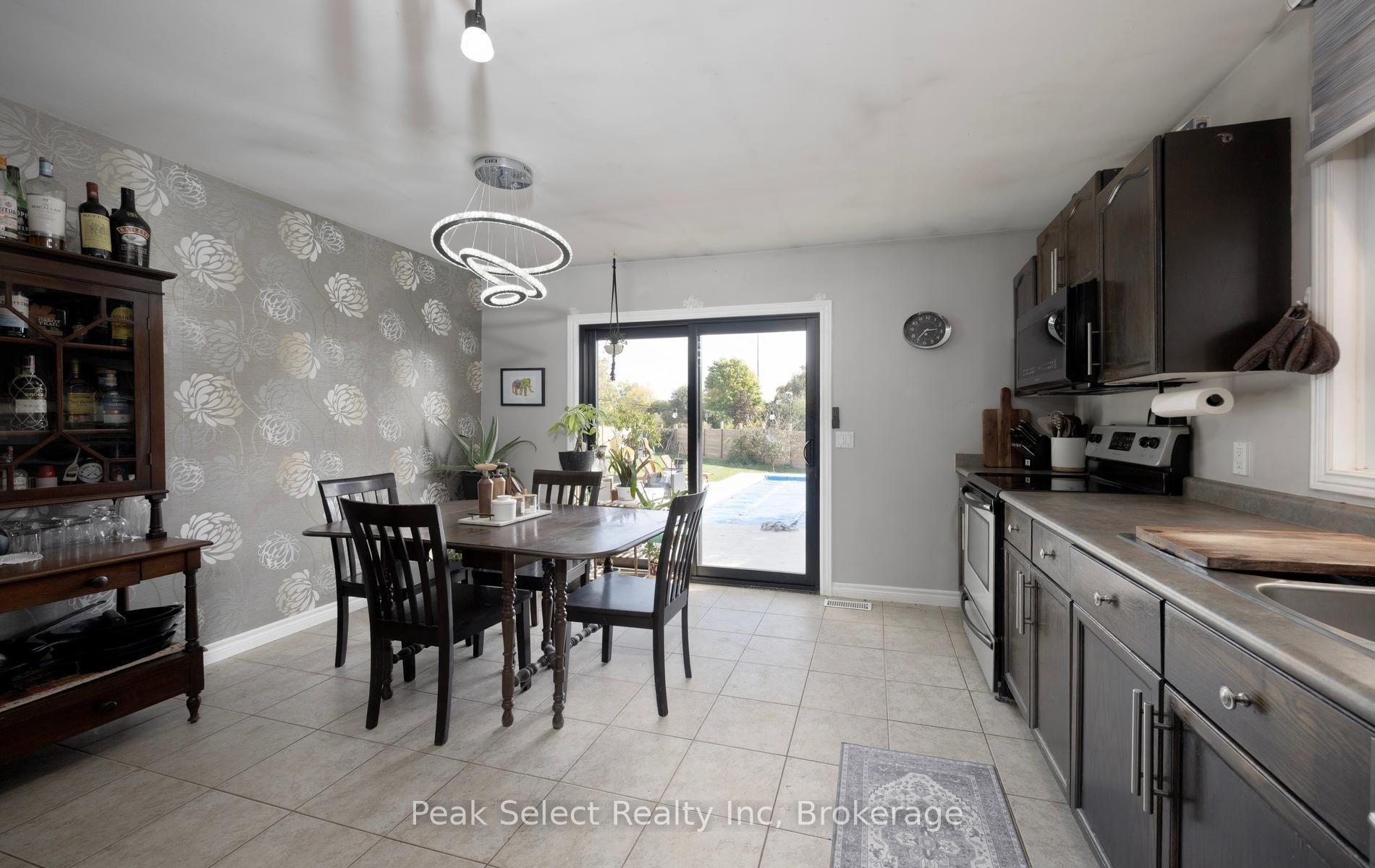 Photo 21 of 57 Parkhaven Crescent, St. Marys — HOMEH