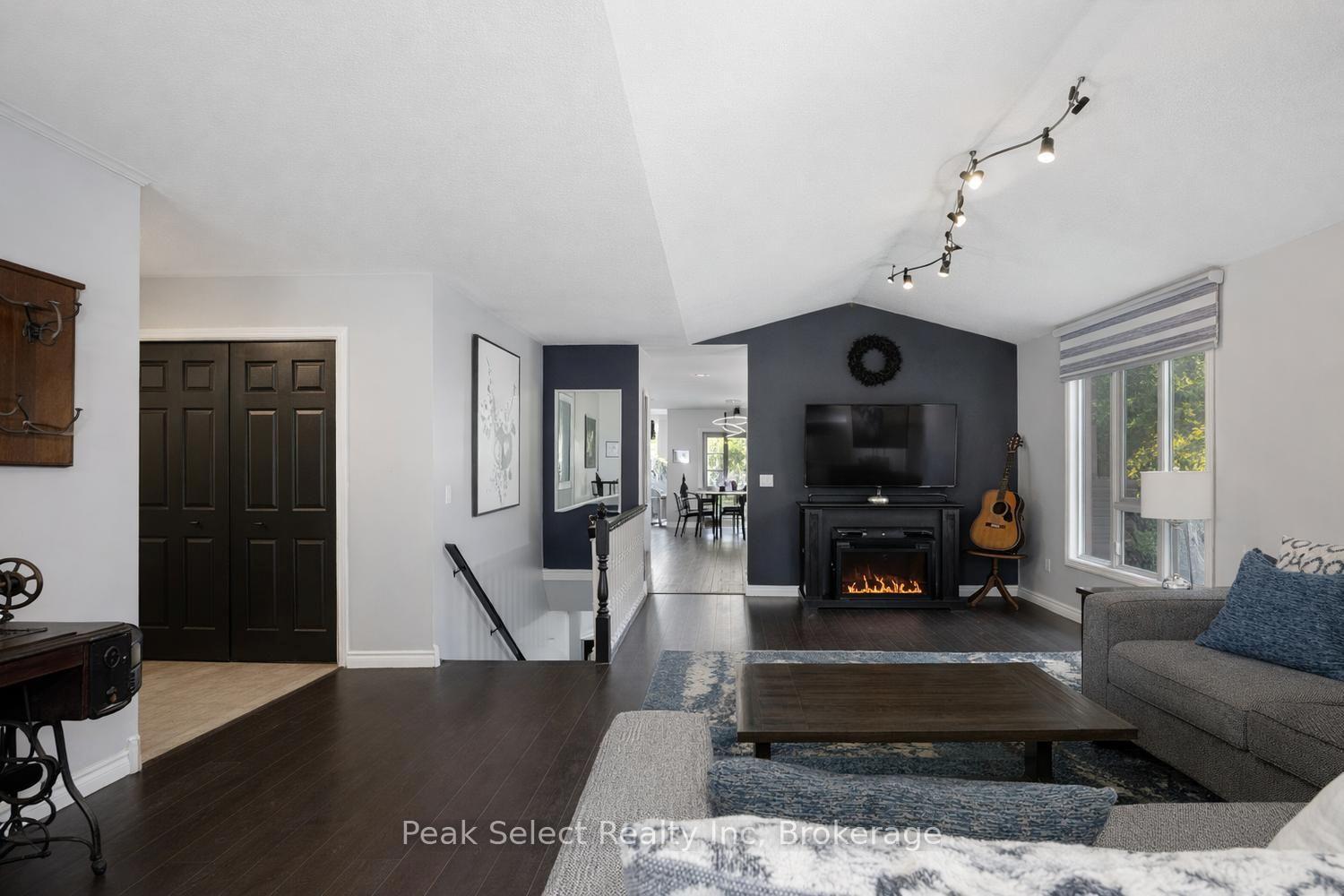 Photo 29 of 57 Parkhaven Crescent, St. Marys — HOMEH