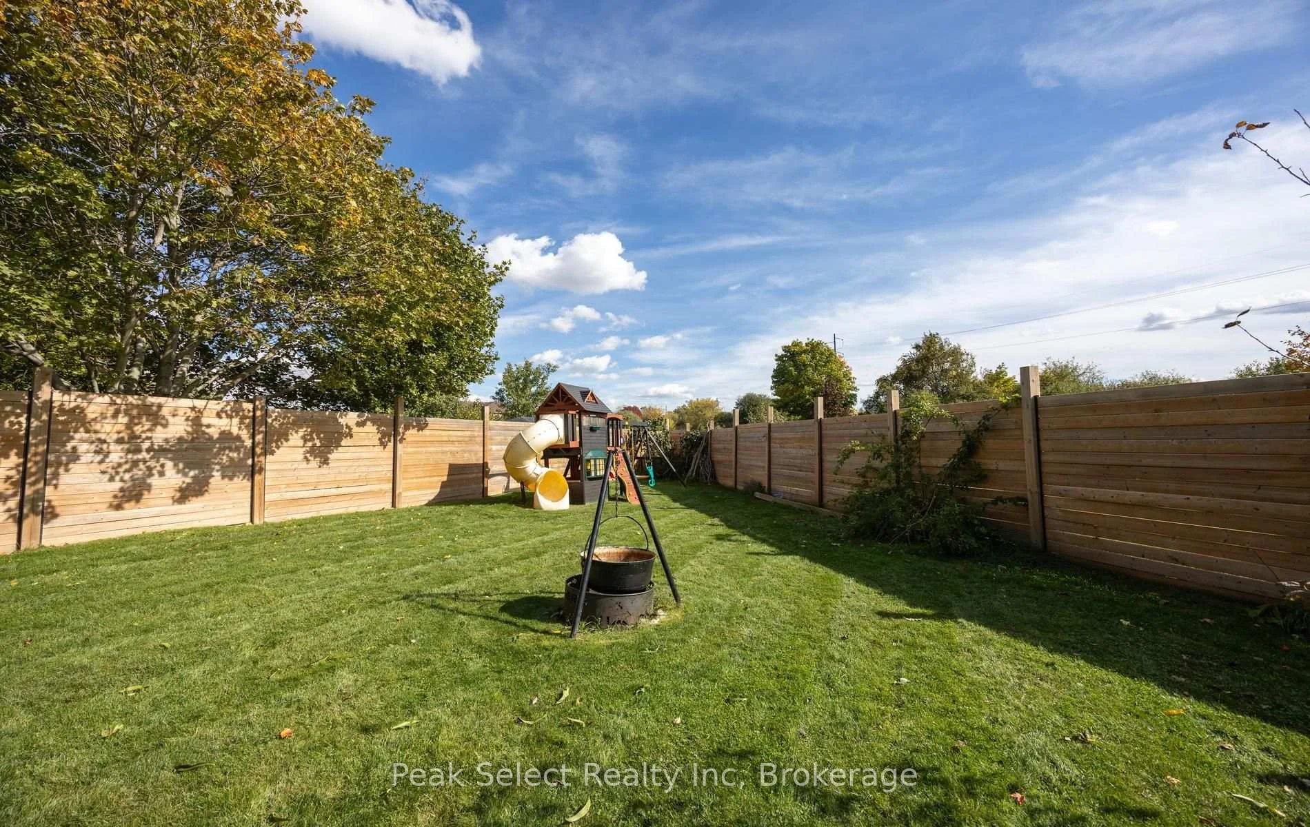 Photo 14 of 57 Parkhaven Crescent, St. Marys — HOMEH