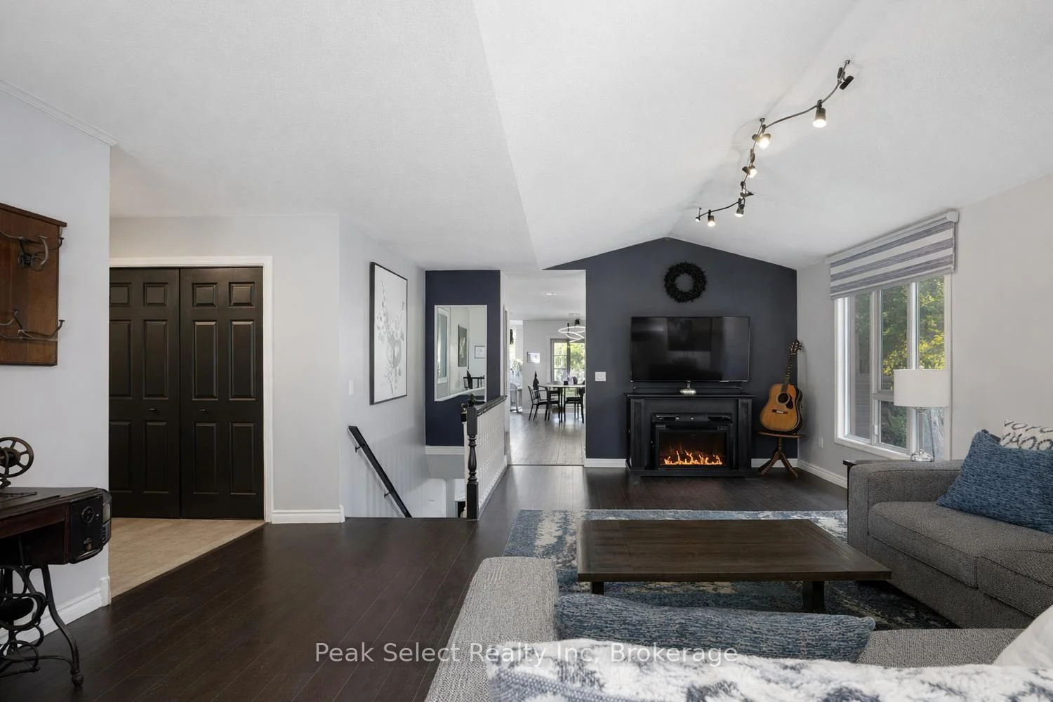 Photo 60 of 57 Parkhaven Crescent, St. Marys — HOMEH
