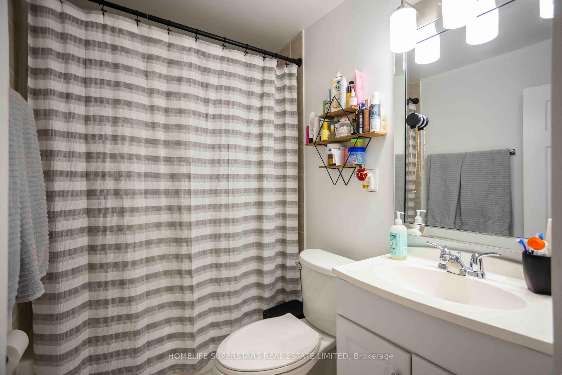 Photo 18 of 76 Longueuil Place, Whitby, Pringle Creek — HOMEH