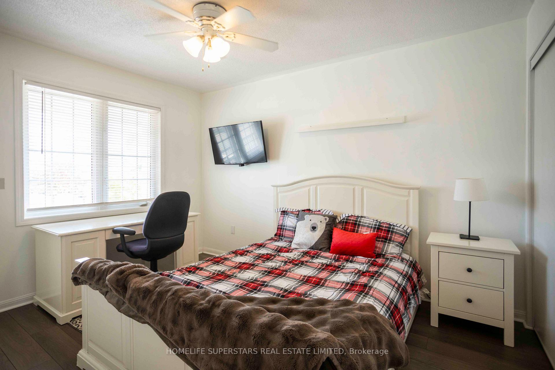 Photo 19 of 76 Longueuil Place, Whitby, Pringle Creek — HOMEH