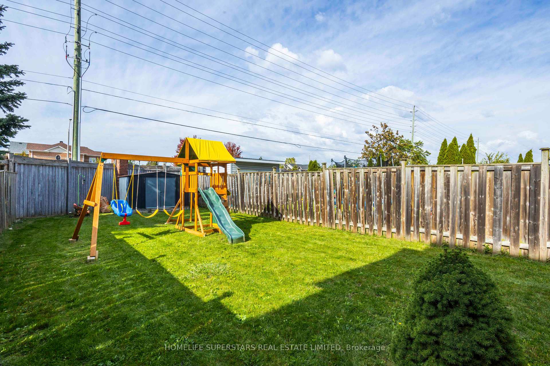 Photo 35 of 76 Longueuil Place, Whitby, Pringle Creek — HOMEH