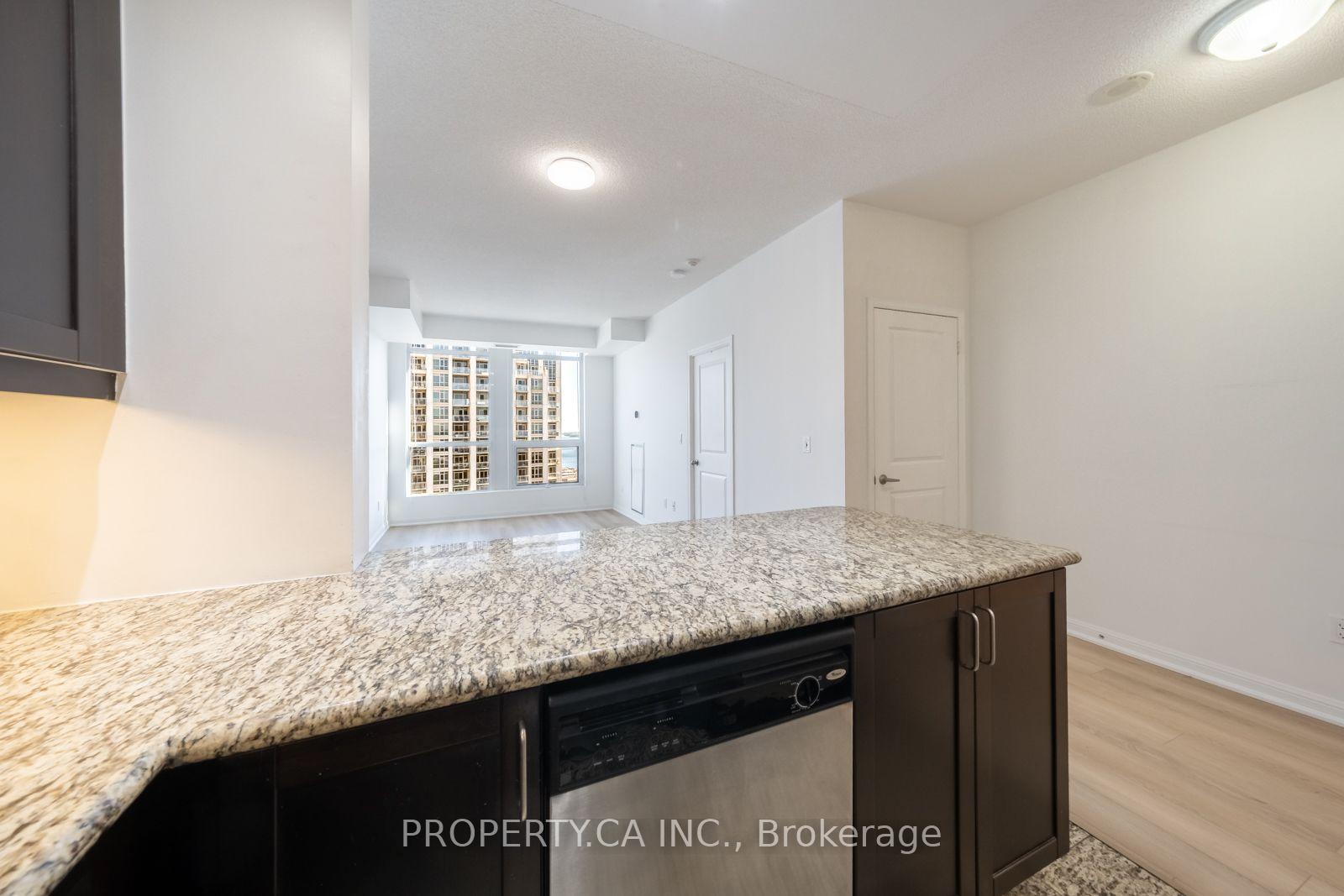 Photo 3 of Unit 2103, 628 Fleet Street, Toronto, Niagara — HOMEH