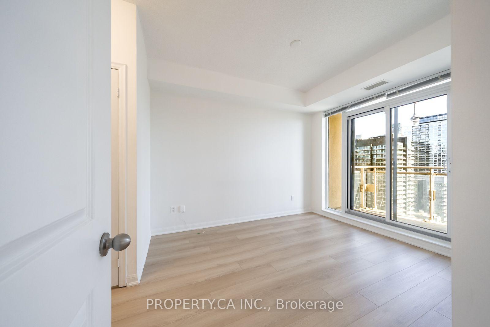 Photo 5 of Unit 2103, 628 Fleet Street, Toronto, Niagara — HOMEH