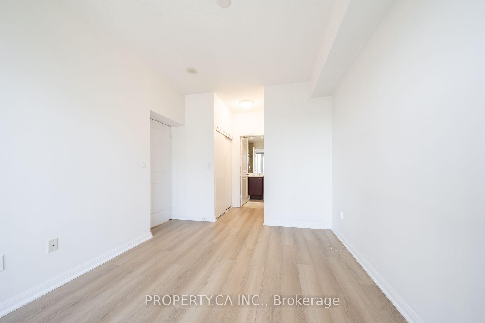 Photo 6 of Unit 2103, 628 Fleet Street, Toronto, Niagara — HOMEH