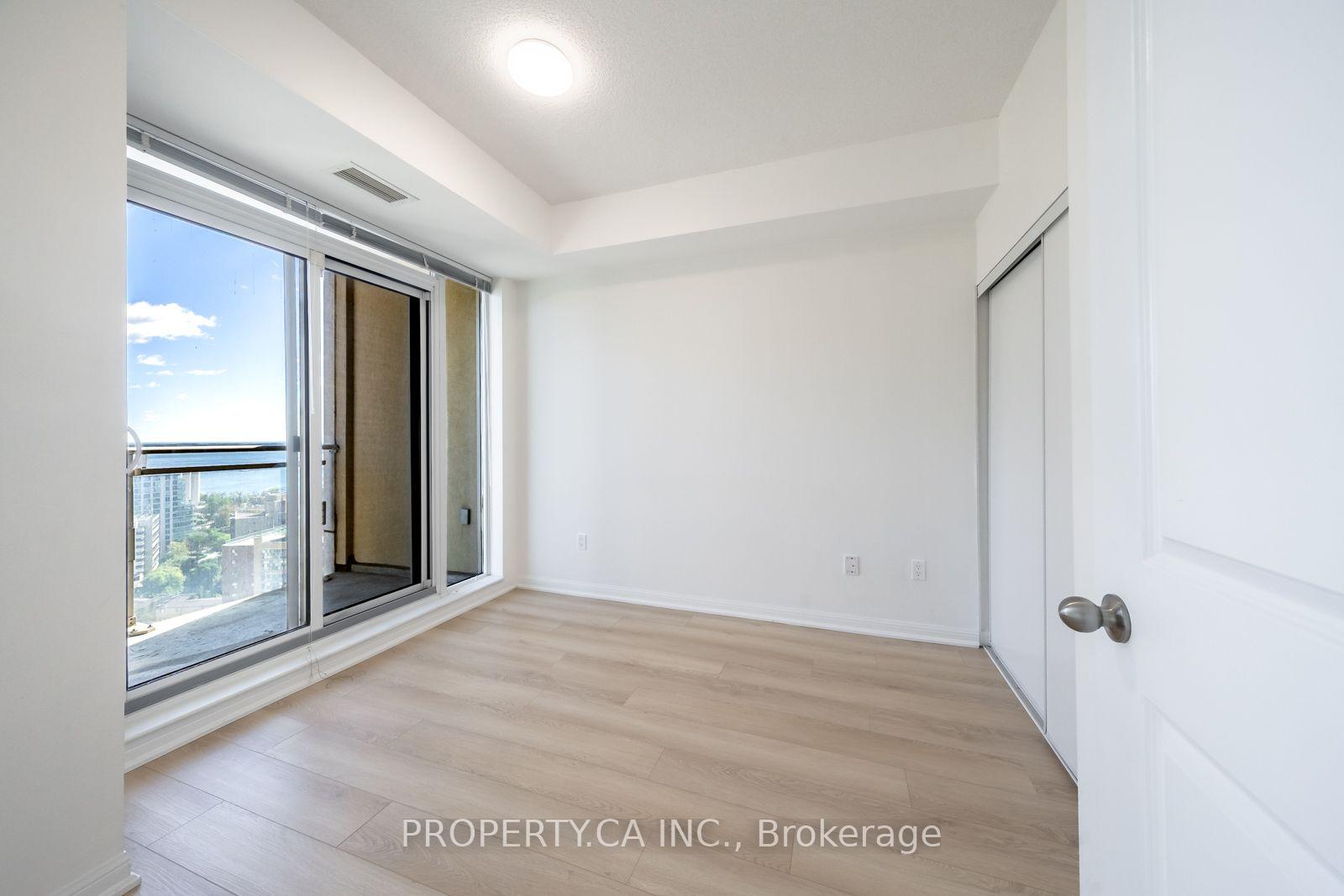 Photo 12 of Unit 2103, 628 Fleet Street, Toronto, Niagara — HOMEH
