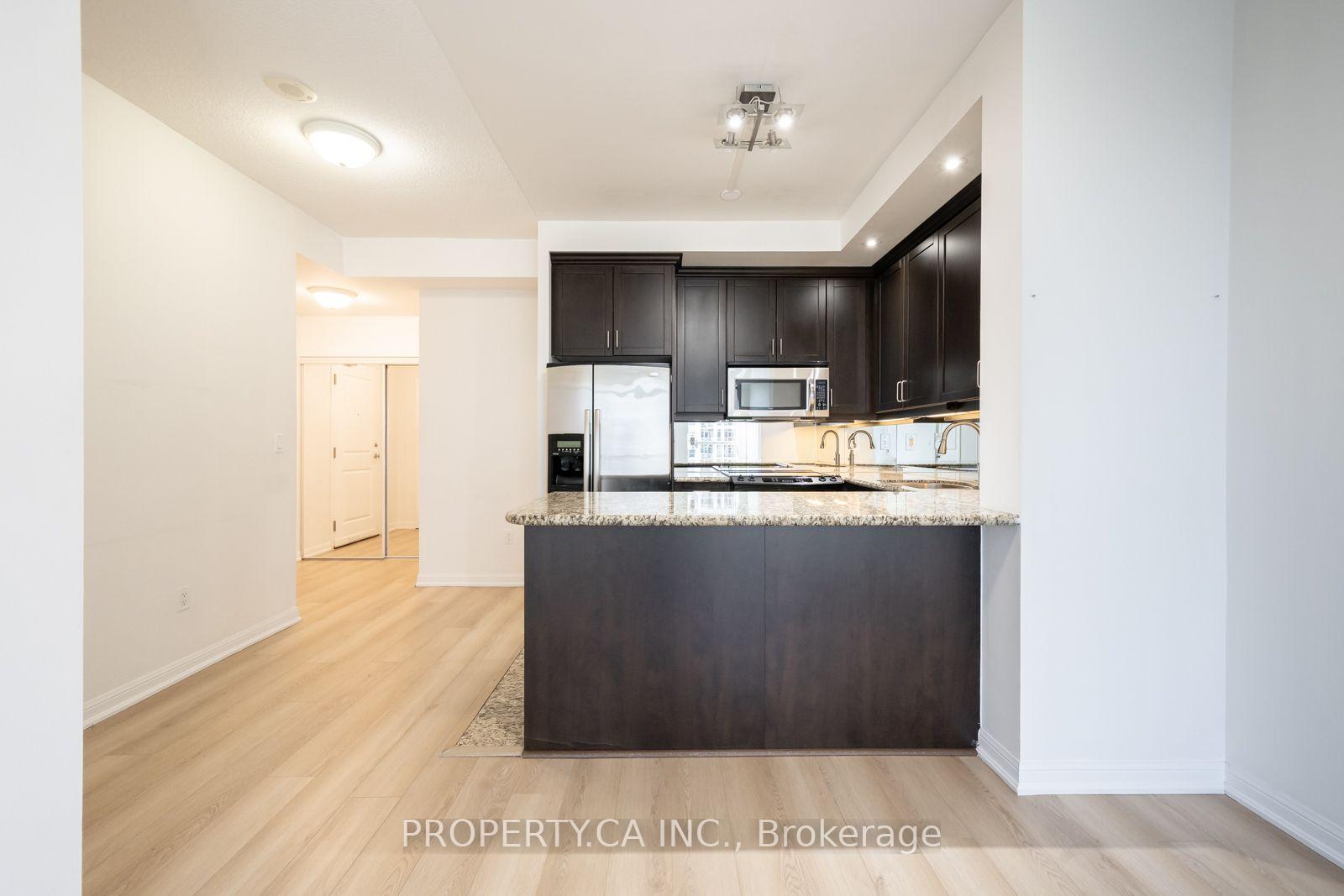 Photo 21 of Unit 2103, 628 Fleet Street, Toronto, Niagara — HOMEH