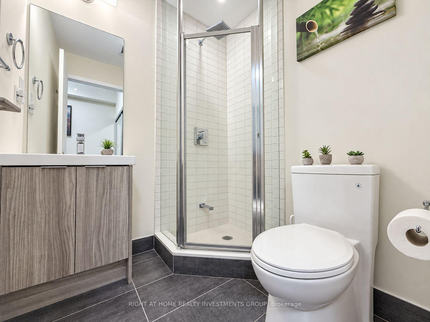 Photo 7 of Unit 3305, 2916 Highway 7, Vaughan, Concord — HOMEH