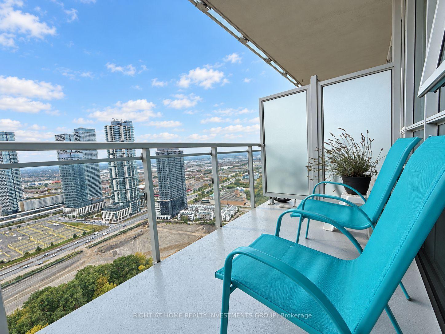 Photo 16 of Unit 3305, 2916 Highway 7, Vaughan, Concord — HOMEH