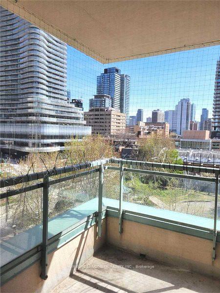 Photo of Unit 601, 889 Bay Street