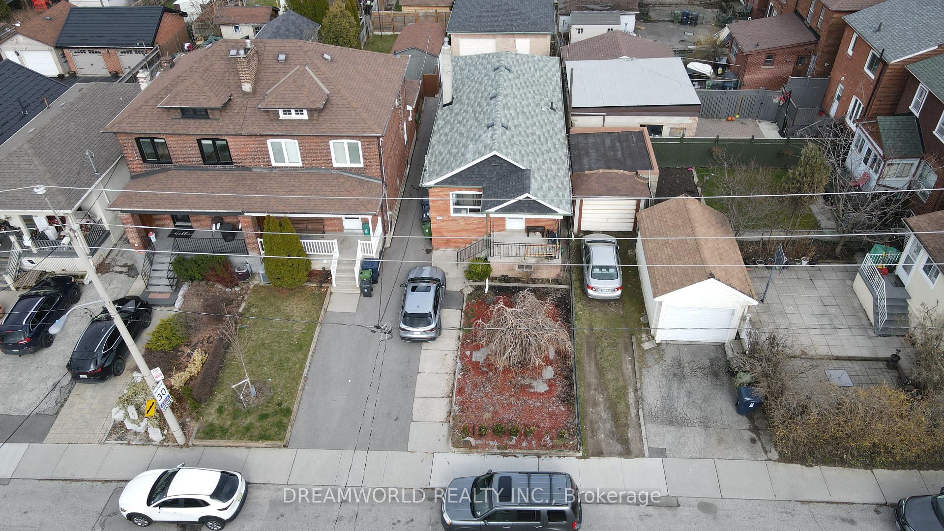 Photo 3 of 403 Northcliffe Boulevard, Toronto, Oakwood Village — HOMEH