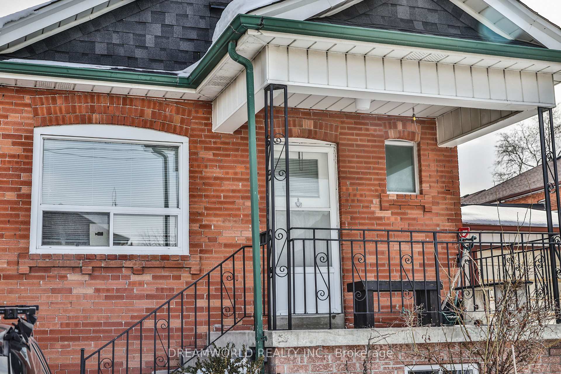 Photo 6 of 403 Northcliffe Boulevard, Toronto, Oakwood Village — HOMEH
