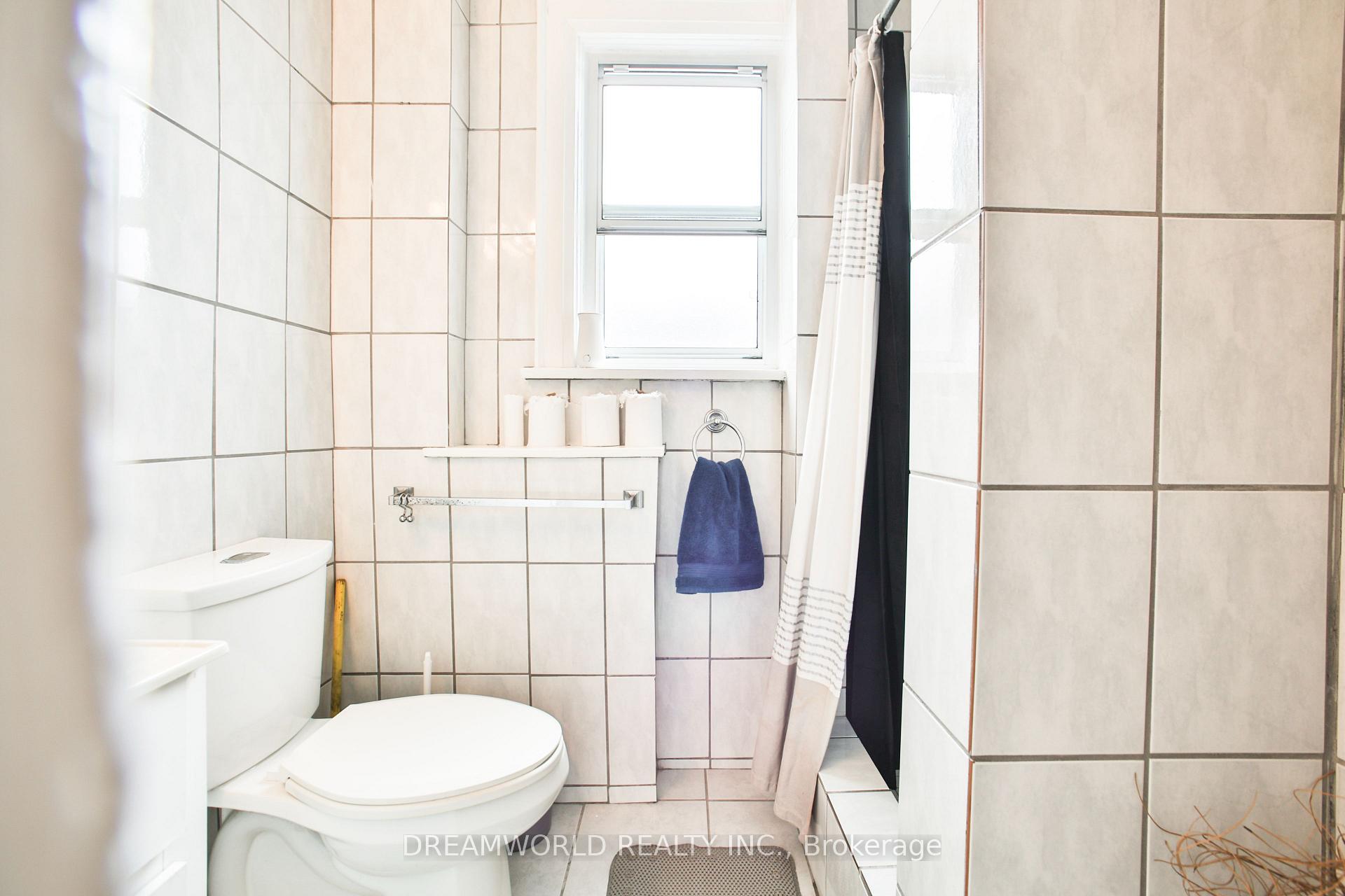 Photo 22 of 403 Northcliffe Boulevard, Toronto, Oakwood Village — HOMEH