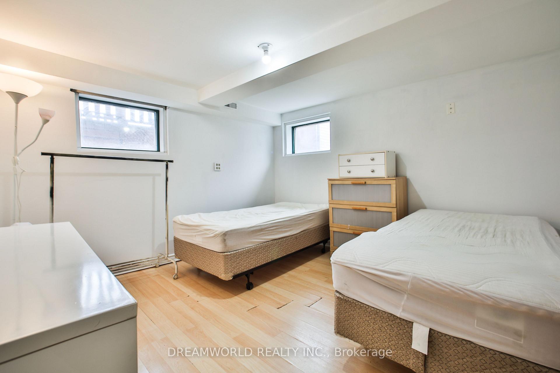 Photo 30 of 403 Northcliffe Boulevard, Toronto, Oakwood Village — HOMEH