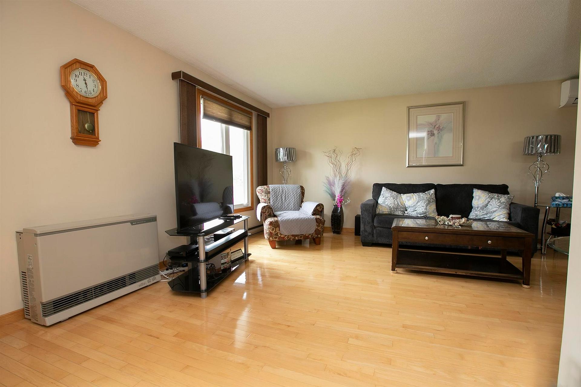 Photo 24 of 52 Danby Road, Sault Ste Marie, Ward 2 — HOMEH