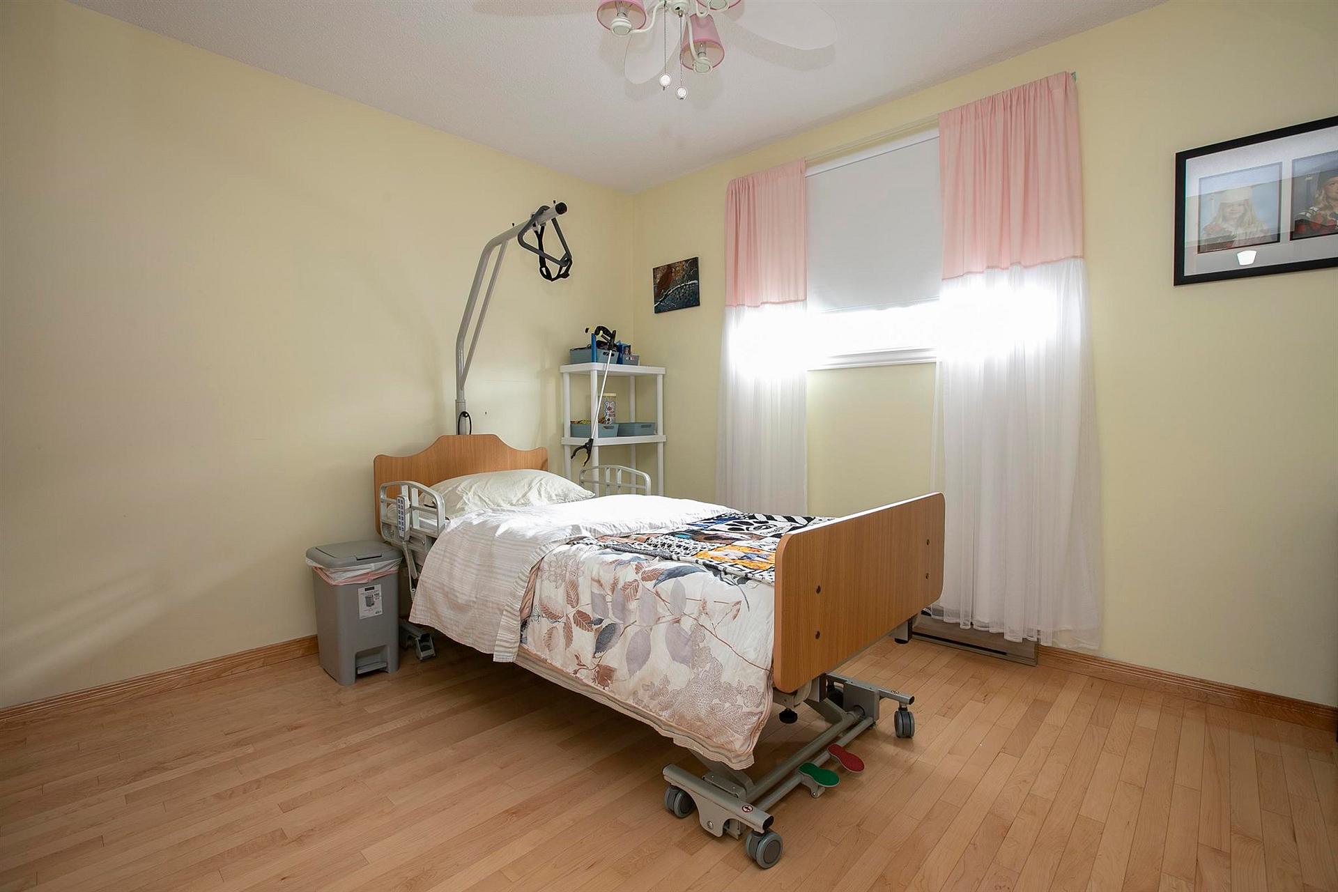 Photo 36 of 52 Danby Road, Sault Ste Marie, Ward 2 — HOMEH