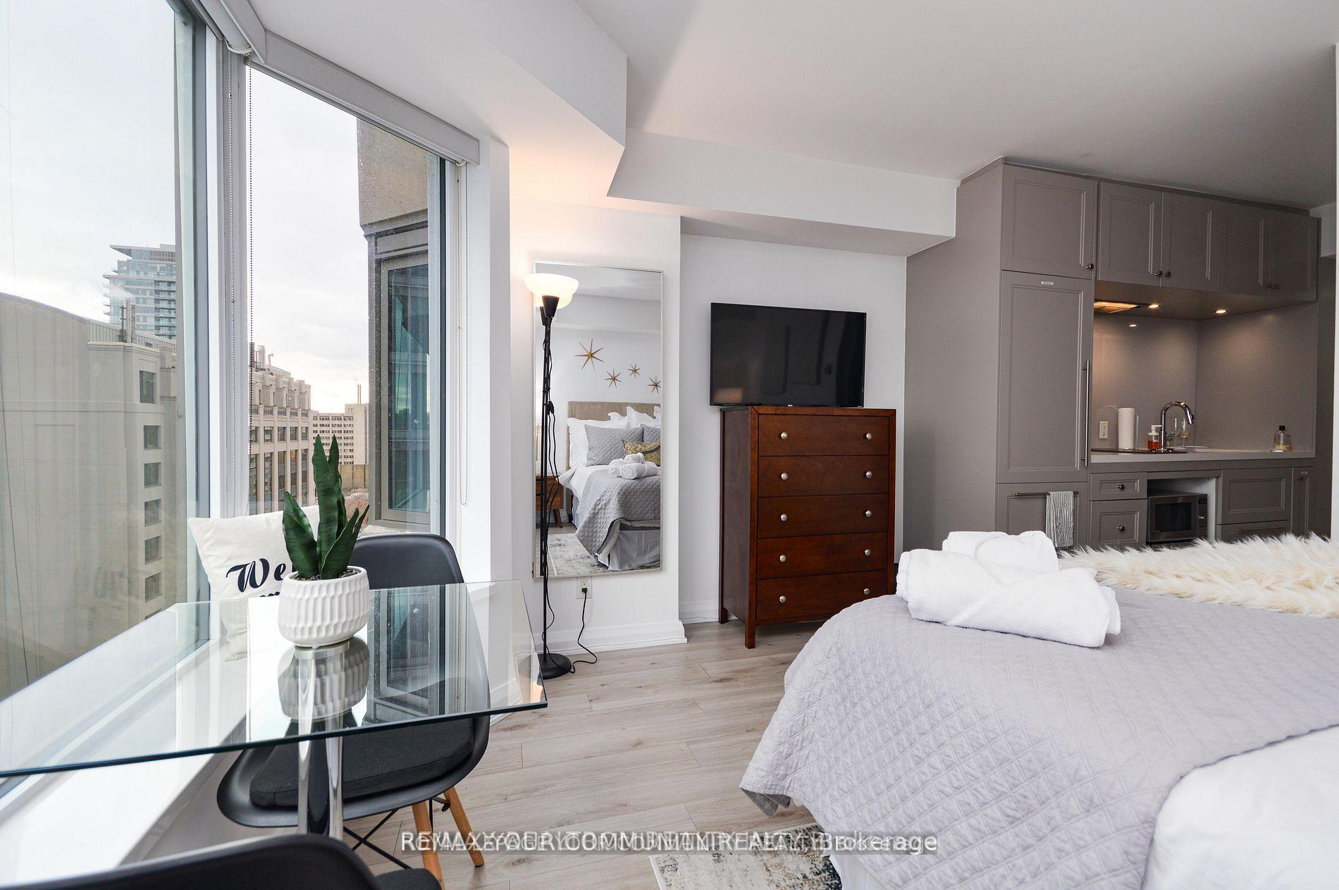 Photo 6 of Unit 155, 155 Yorkville Avenue, Toronto, The Annex — HOMEH