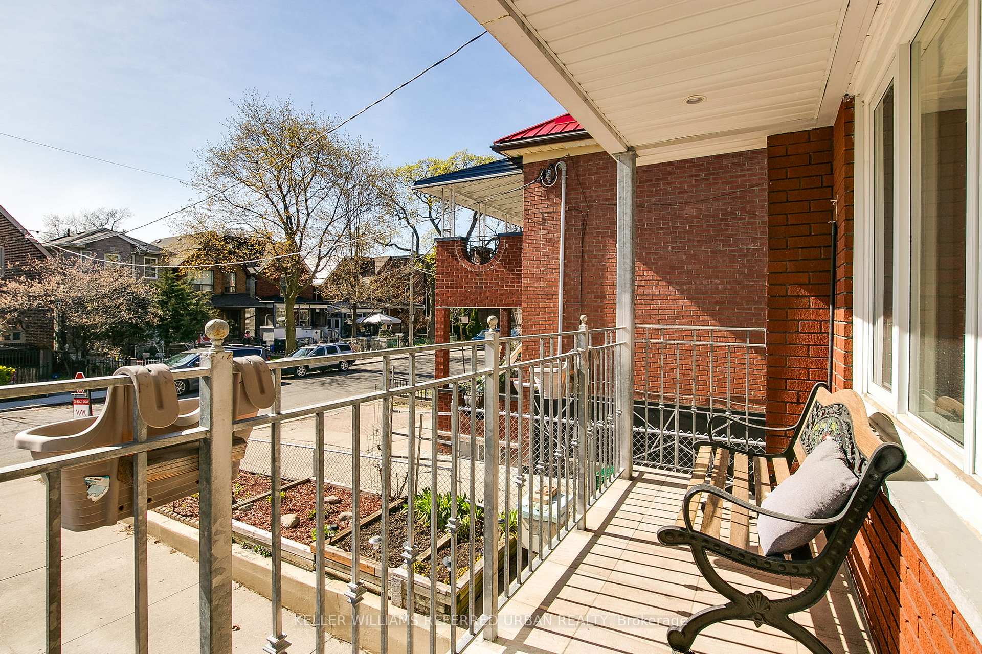 Photo 9 of 663 Brock Avenue, Toronto, Dovercourt-Wallace Emerson-Junction — HOMEH