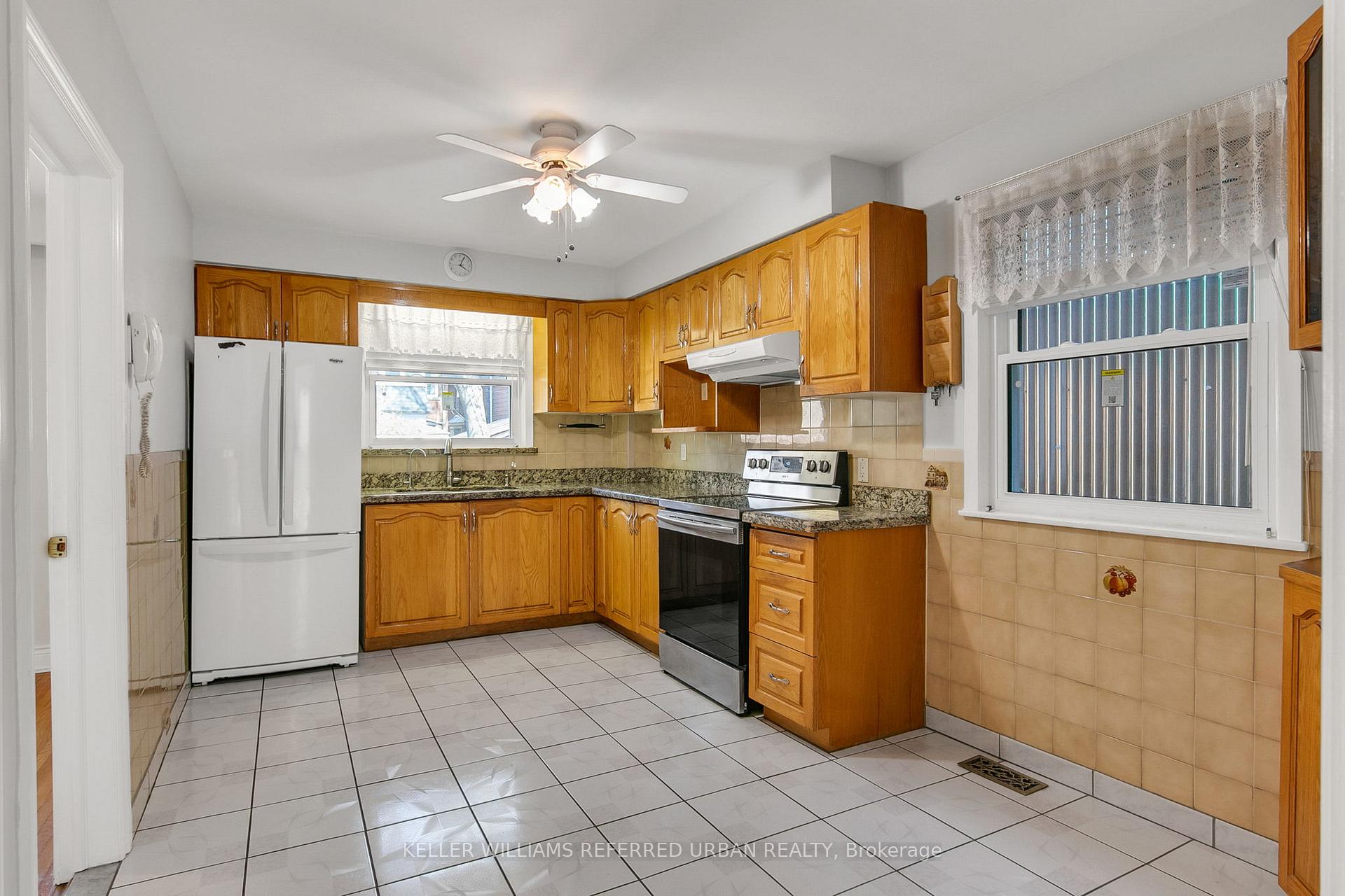 Photo 14 of 663 Brock Avenue, Toronto, Dovercourt-Wallace Emerson-Junction — HOMEH