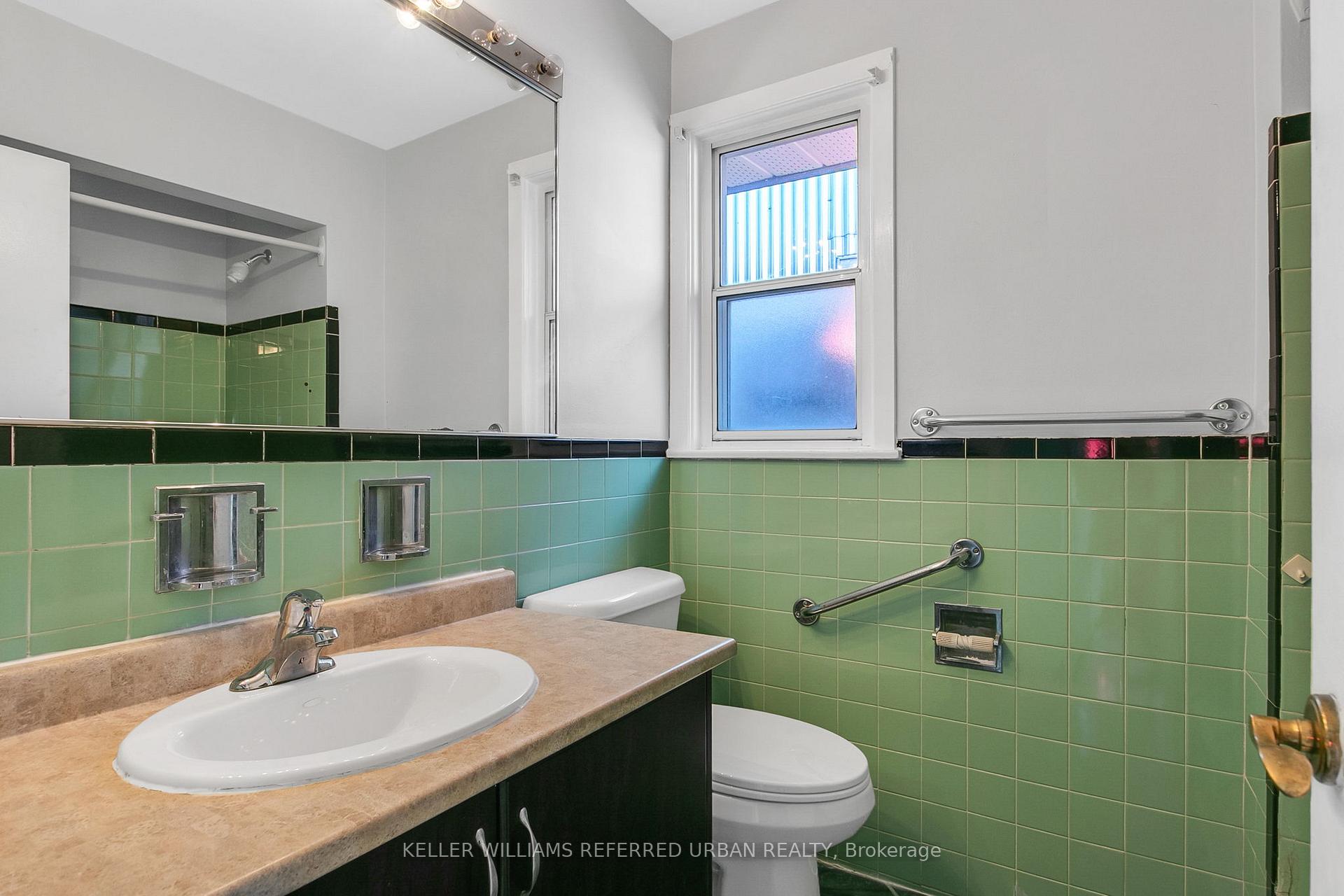 Photo 32 of 663 Brock Avenue, Toronto, Dovercourt-Wallace Emerson-Junction — HOMEH