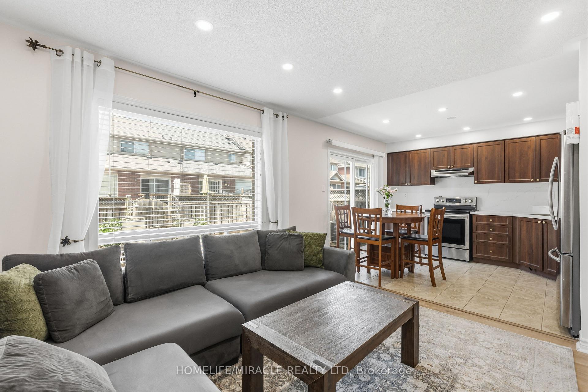 Photo 13 of 1405 Mcdermott Way N, Milton, Beaty — HOMEH