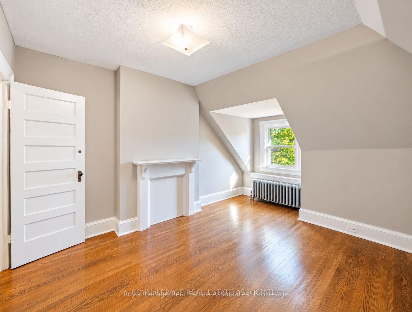Photo 12 of 132 Close Avenue, Toronto, South Parkdale — HOMEH