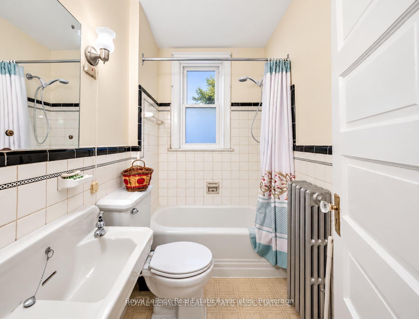 Photo 13 of 132 Close Avenue, Toronto, South Parkdale — HOMEH