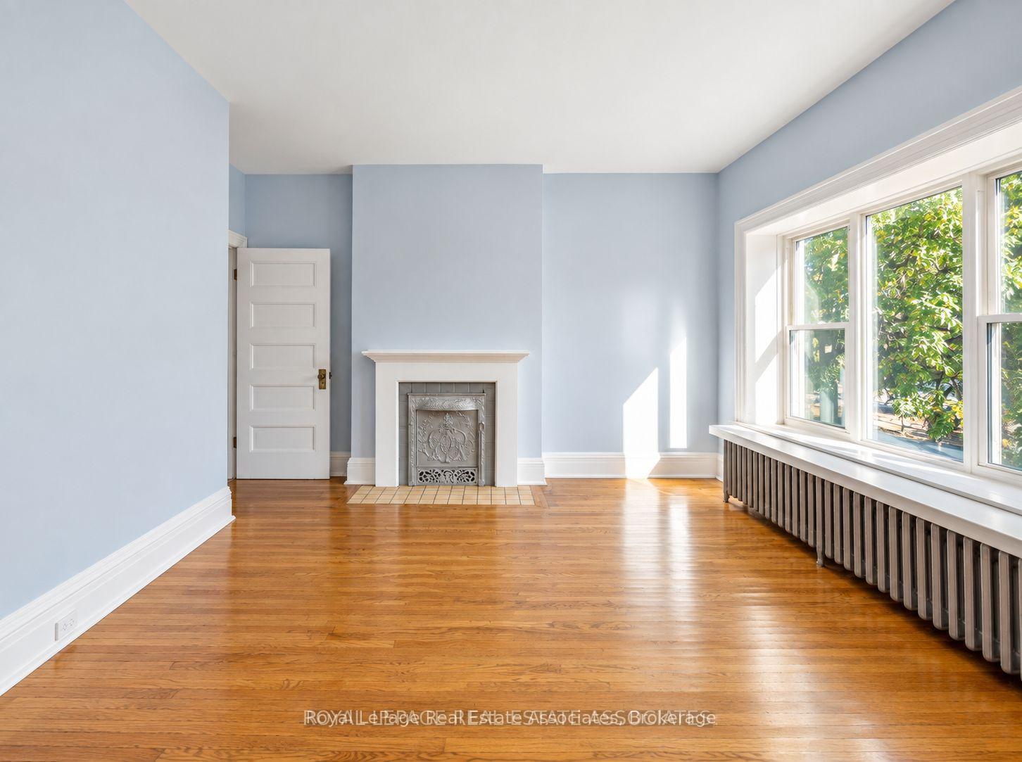 Photo 18 of 132 Close Avenue, Toronto, South Parkdale — HOMEH