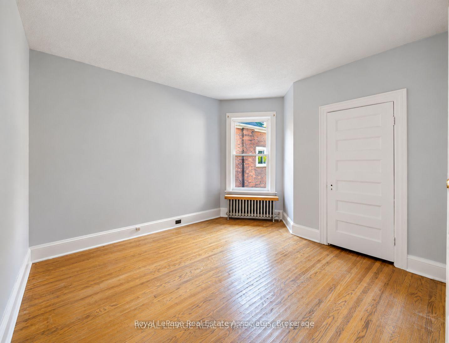 Photo 20 of 132 Close Avenue, Toronto, South Parkdale — HOMEH