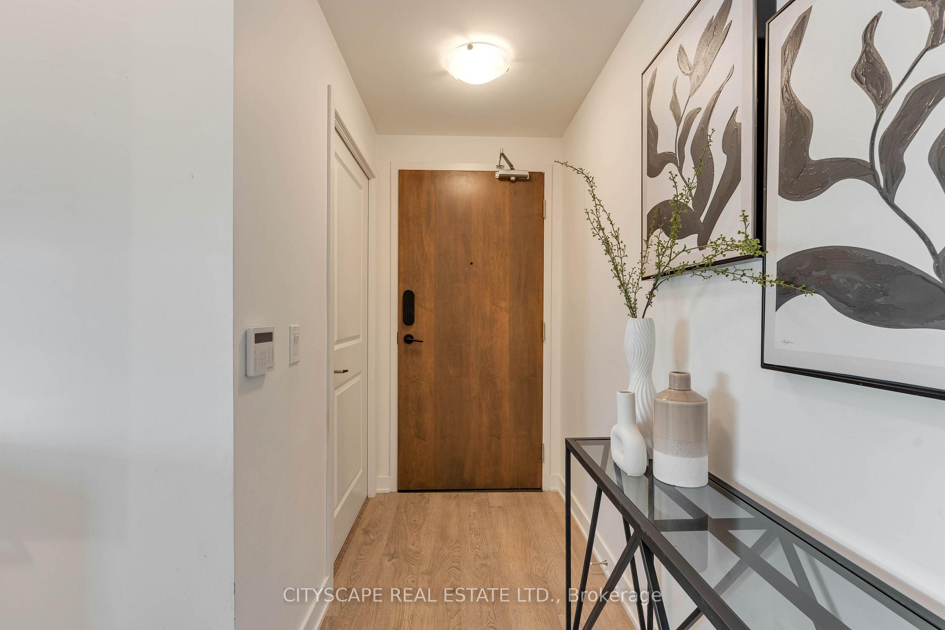 Photo 5 of Unit 405, 120 Eagle Rock Way, Vaughan, Rural Vaughan — HOMEH
