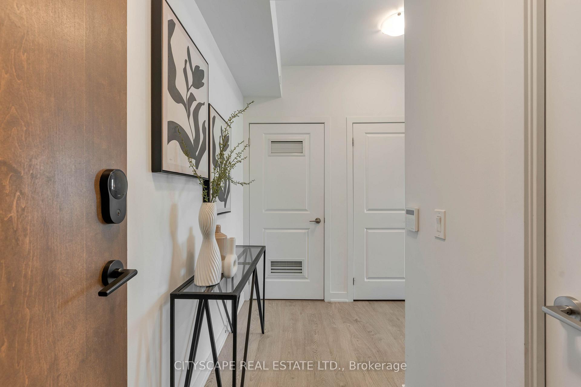 Photo 6 of Unit 405, 120 Eagle Rock Way, Vaughan, Rural Vaughan — HOMEH