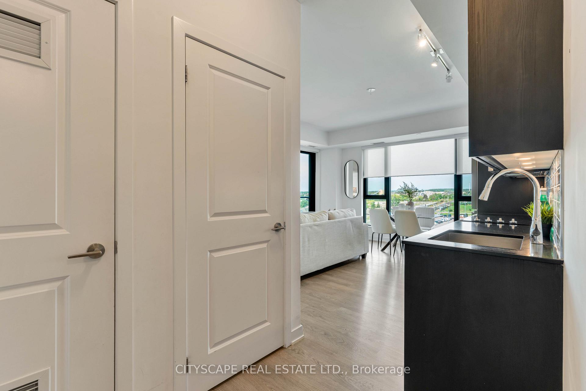 Photo 7 of Unit 405, 120 Eagle Rock Way, Vaughan, Rural Vaughan — HOMEH