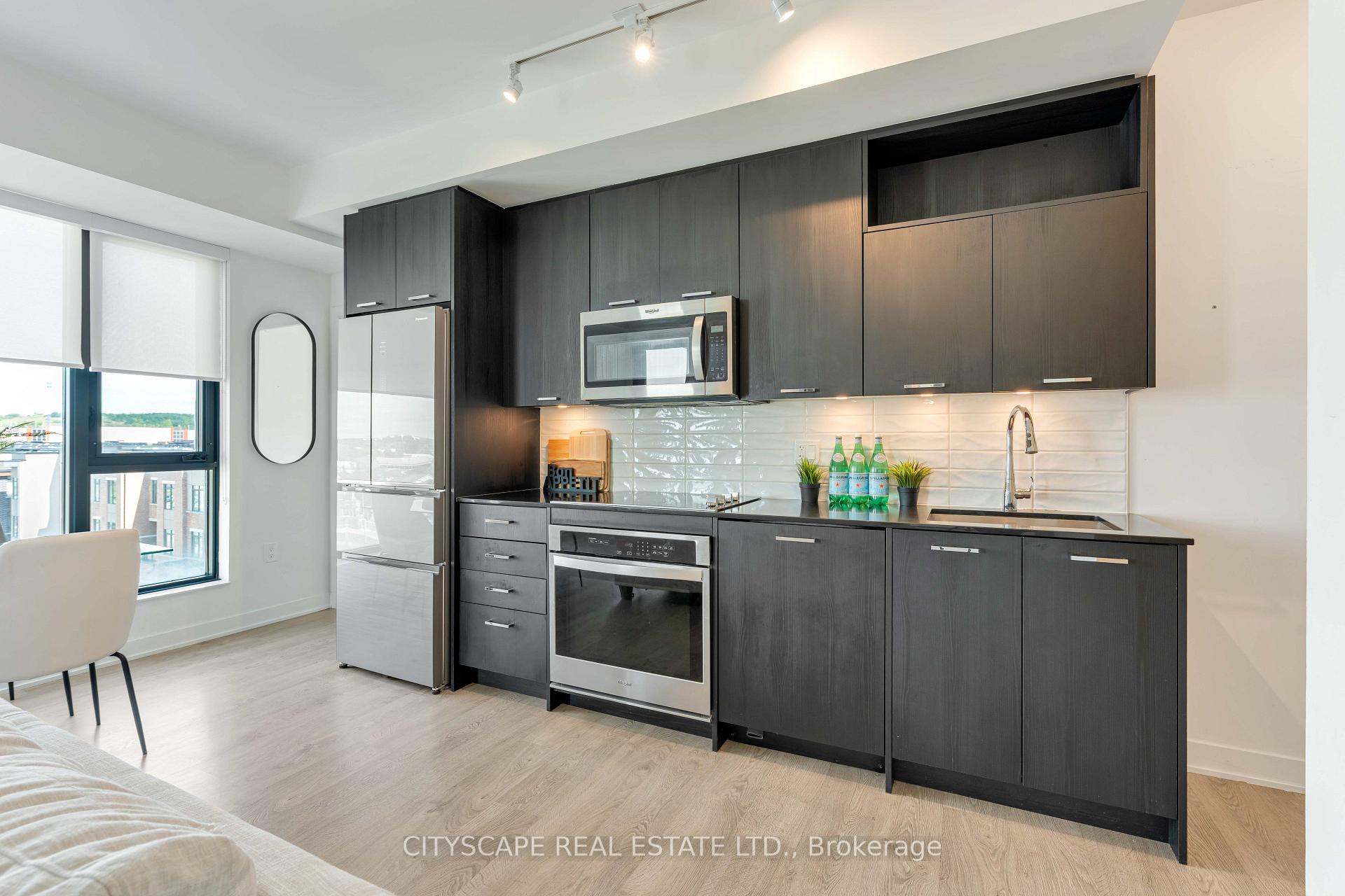 Photo 8 of Unit 405, 120 Eagle Rock Way, Vaughan, Rural Vaughan — HOMEH