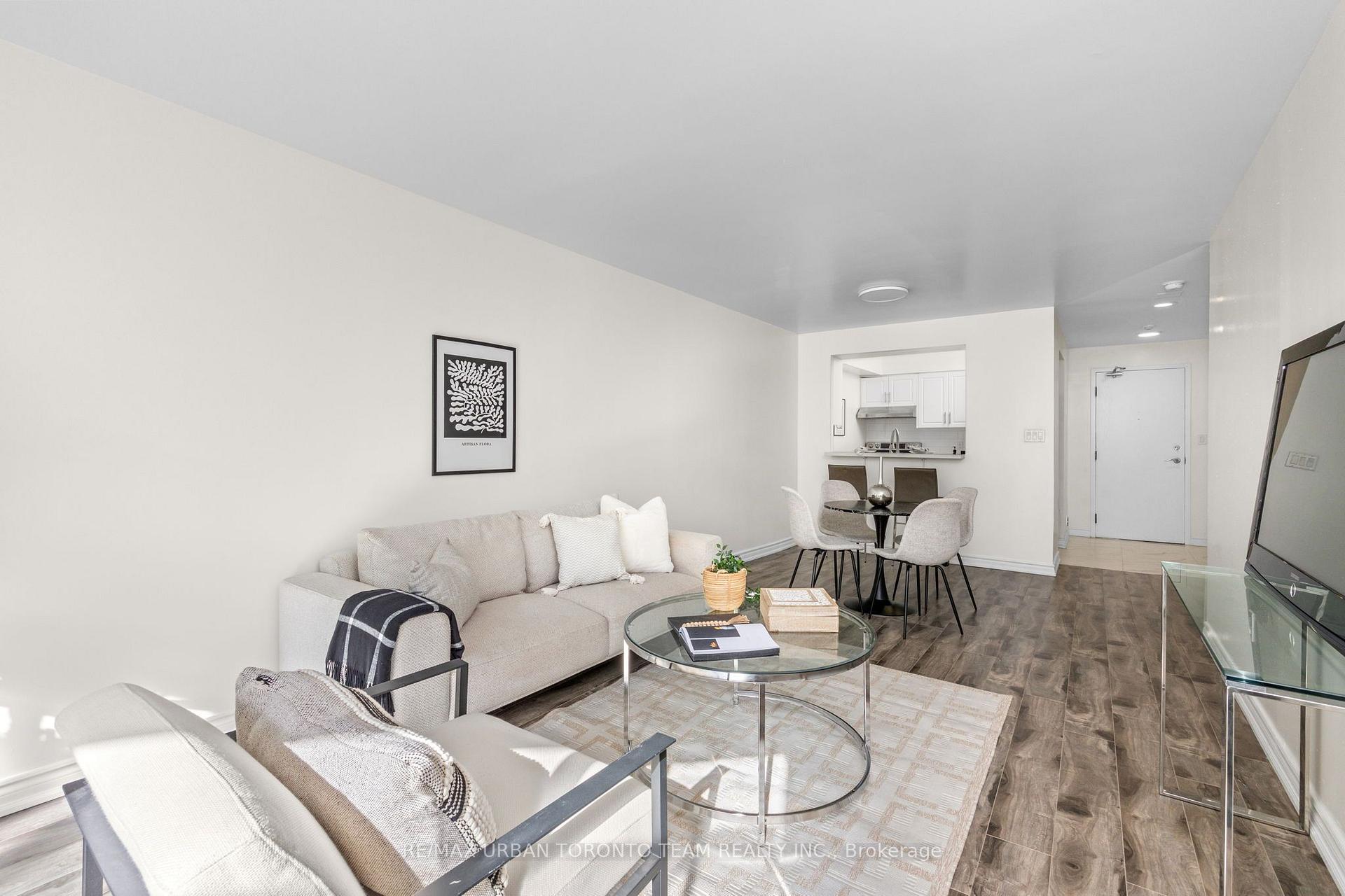 Photo 4 of Unit 005, 1 Hickory Tree Road, North York, Weston — HOMEH