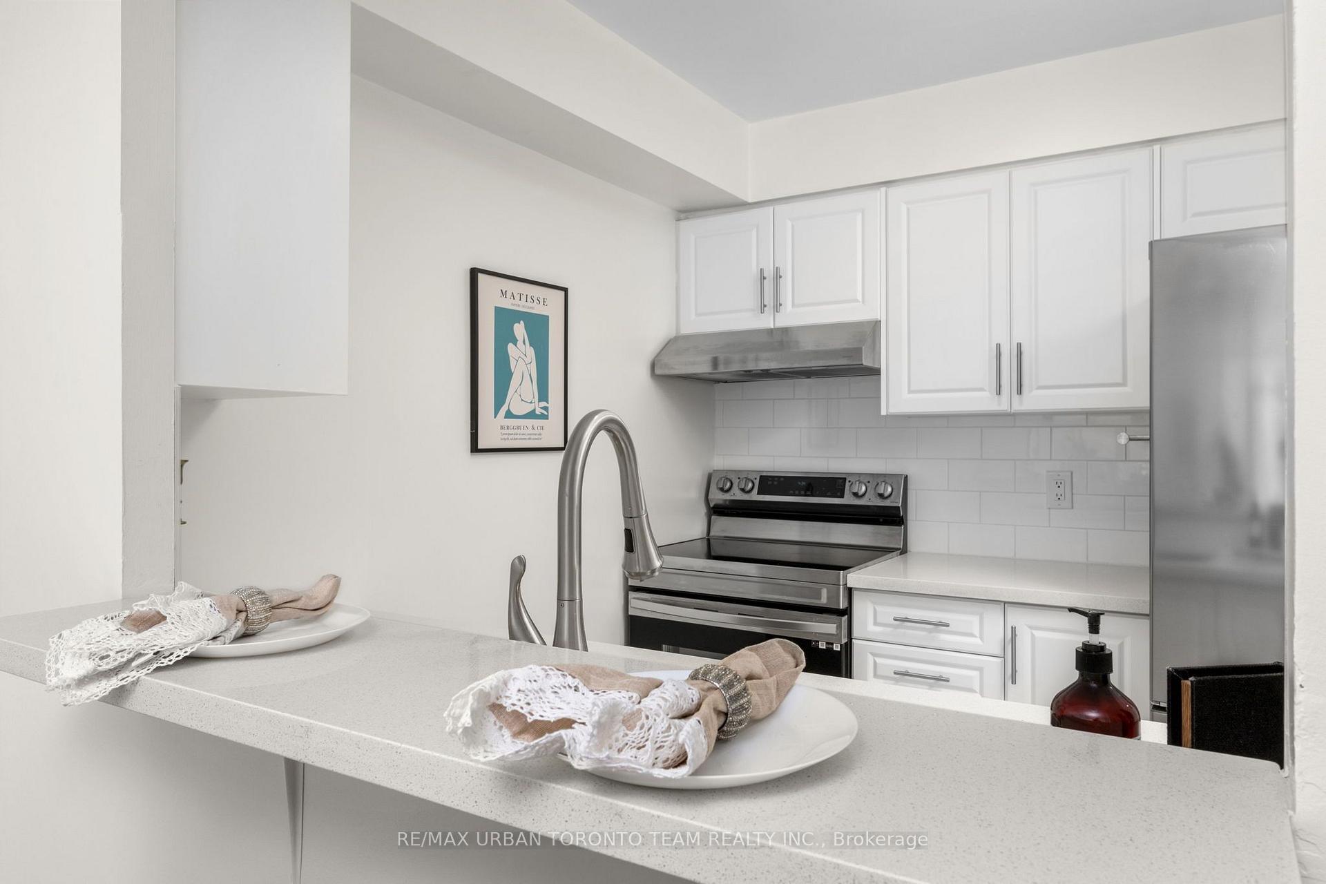 Photo 19 of Unit 005, 1 Hickory Tree Road, North York, Weston — HOMEH