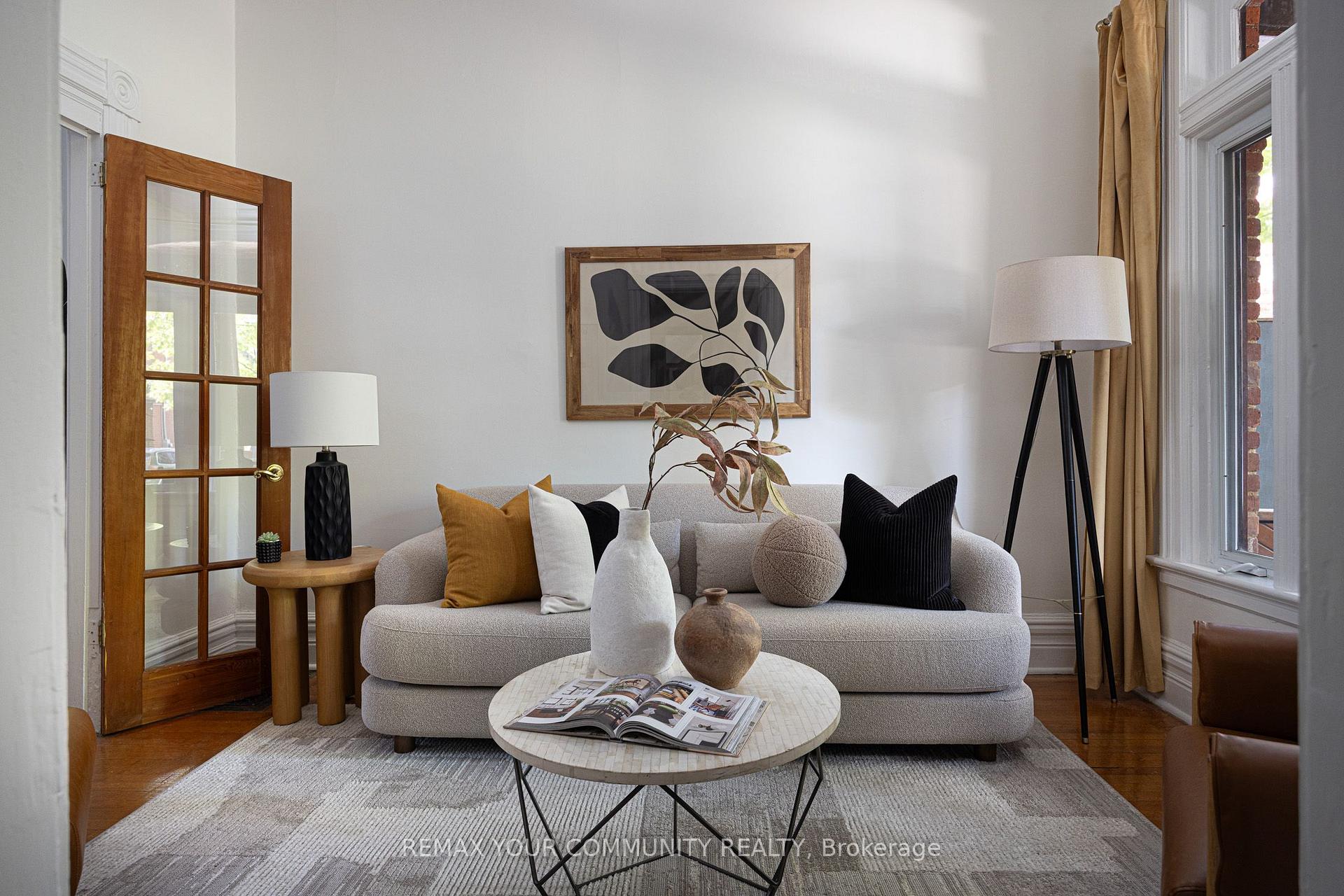 Photo 2 of 200 Albany Avenue, Toronto, The Annex — HOMEH