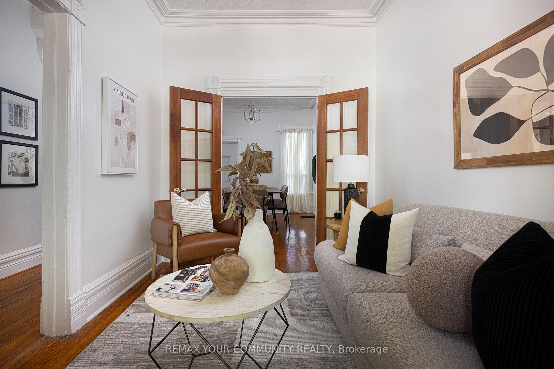Photo 4 of 200 Albany Avenue, Toronto, The Annex — HOMEH