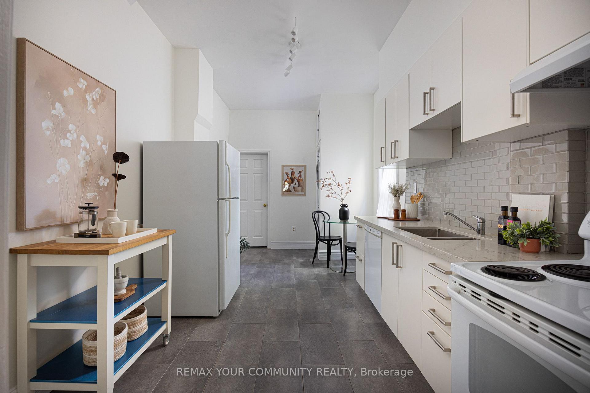 Photo 8 of 200 Albany Avenue, Toronto, The Annex — HOMEH